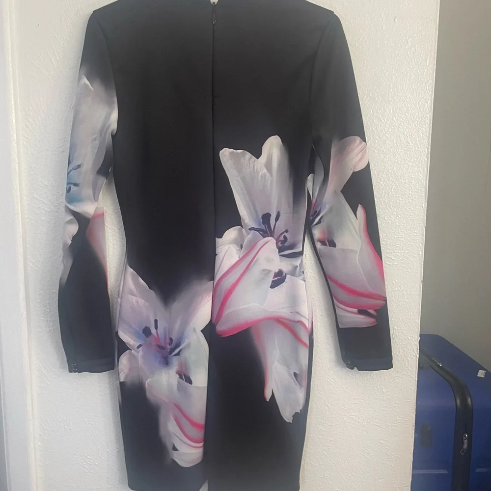 black flower dress - Picture 2 of 4